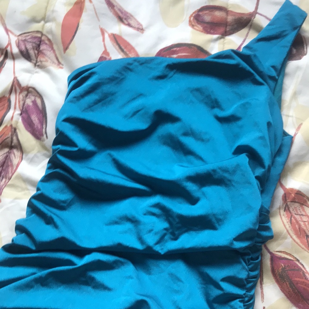 Party dress - Picture 2 of 4